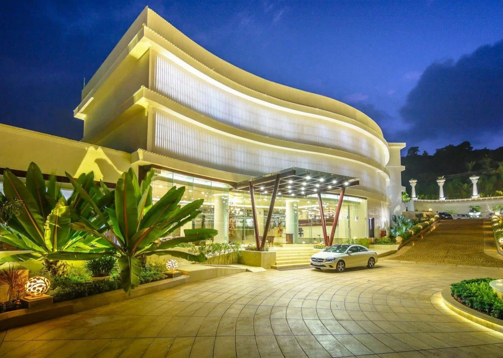 Hotels & Parks